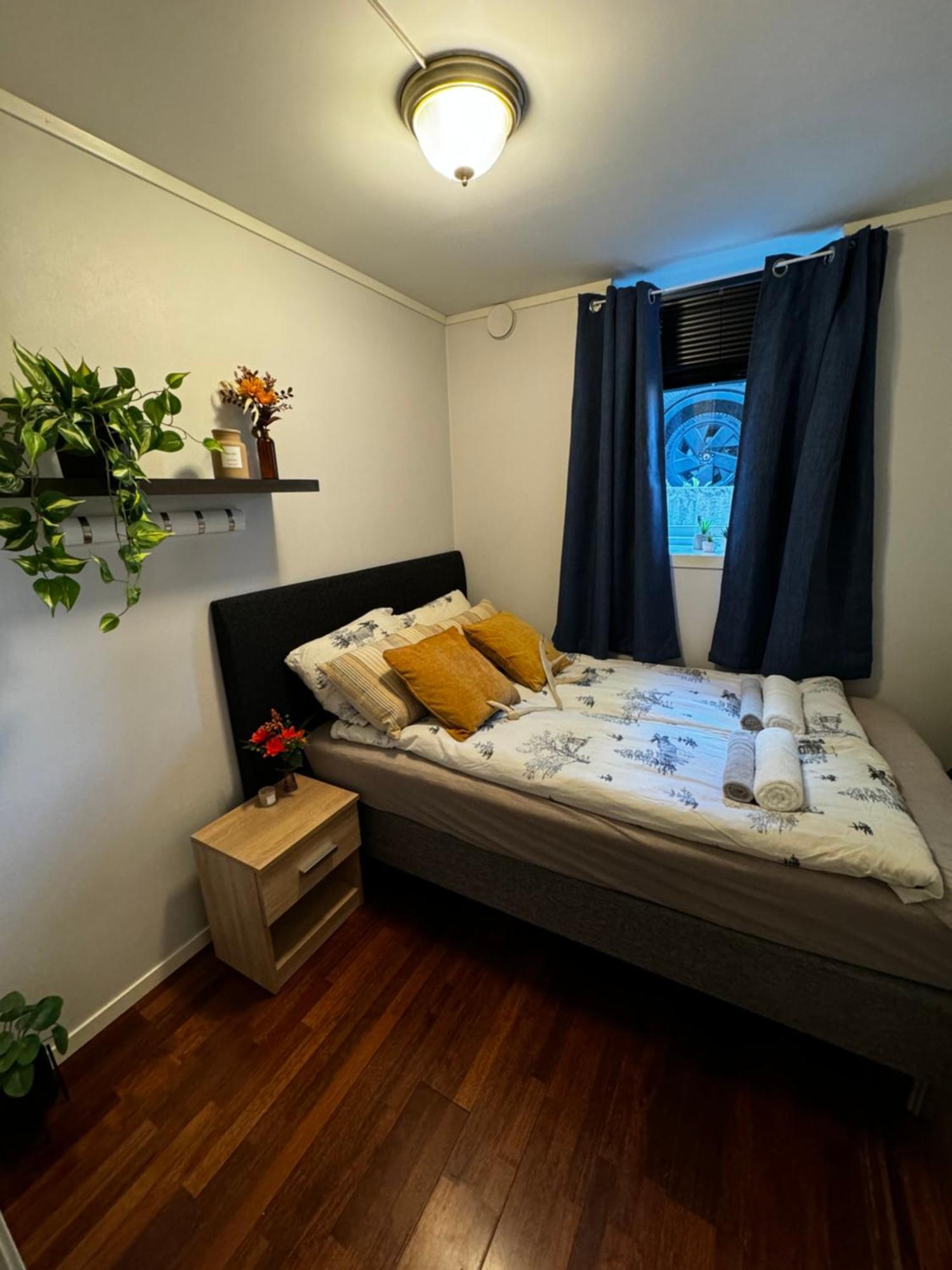 Central, 2 Bedroom, Free Parking Tromso Bagian luar foto